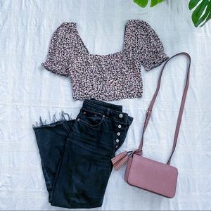 UO Mia Puff Sleeve Cropped Top